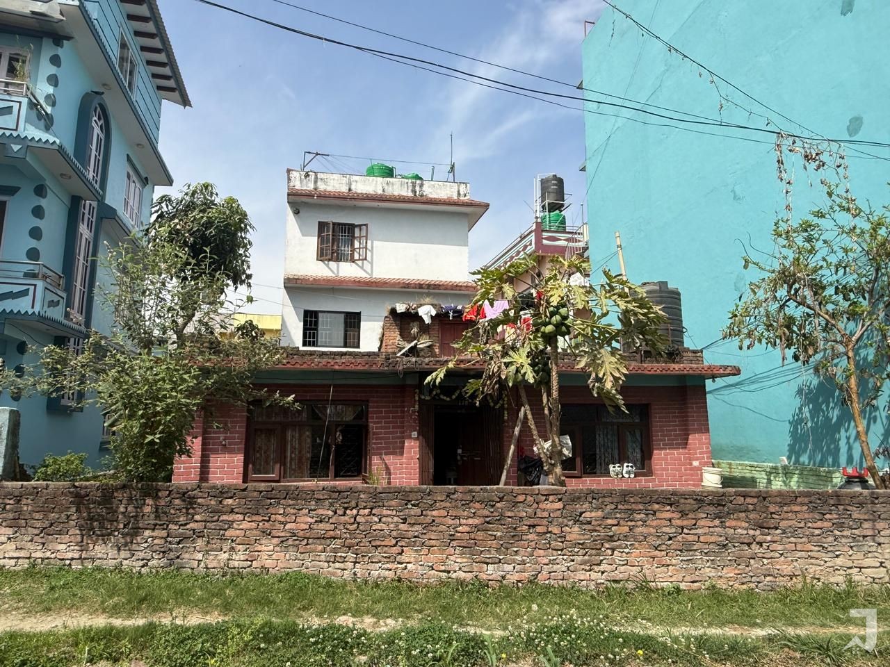 Peaceful 4+ Aana land for sale