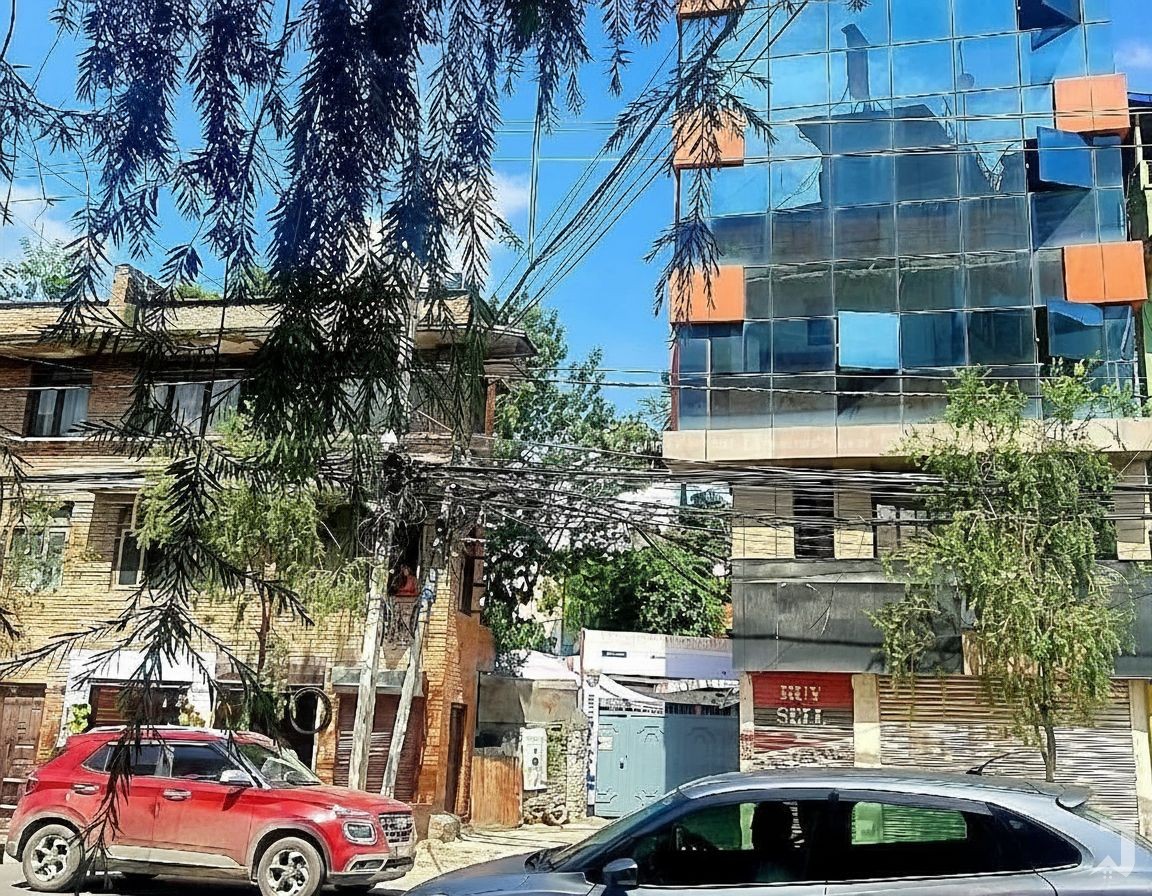 House sell on Lazimpat road.