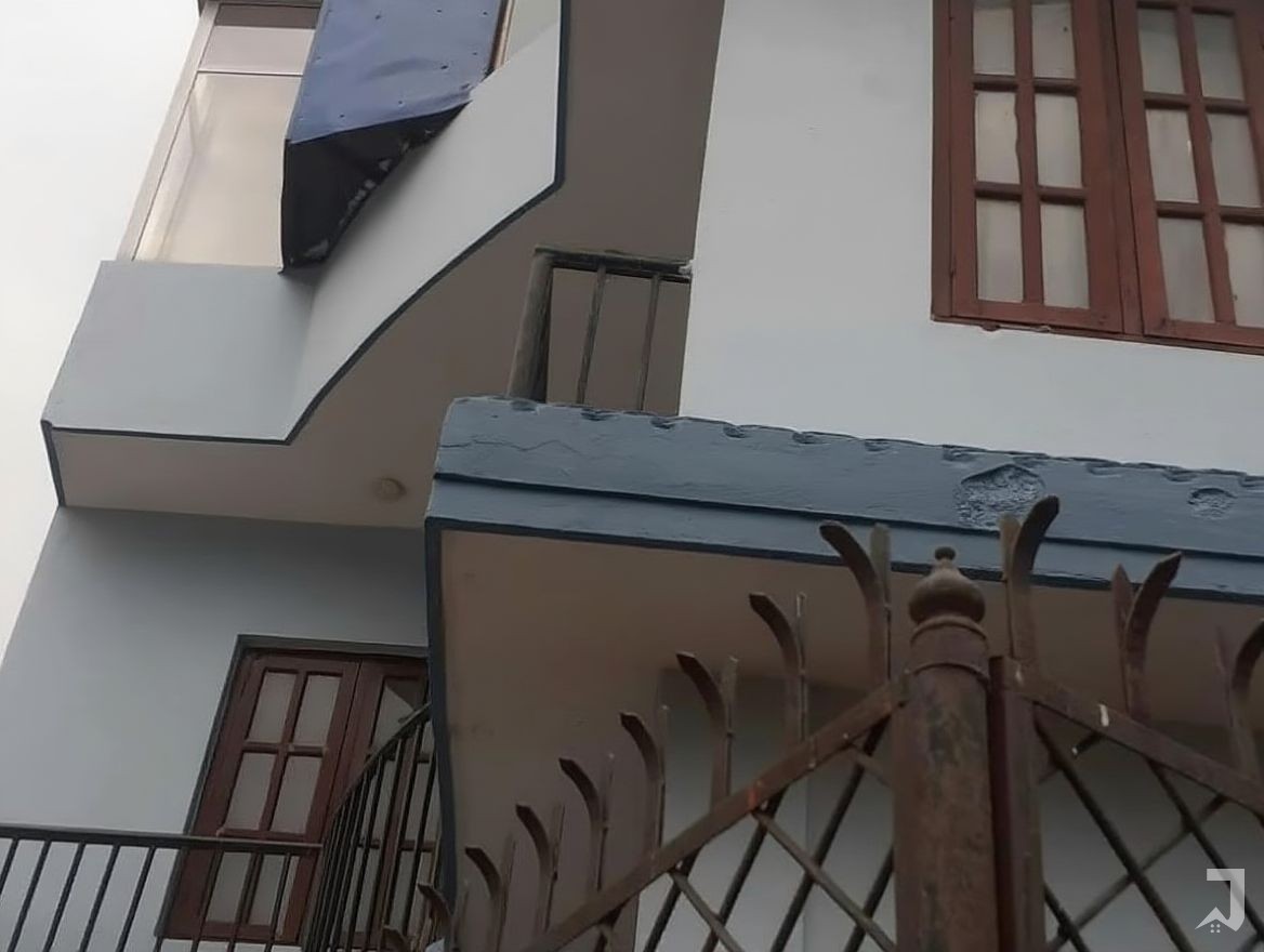 House on sale @ halchowk,ichangu 2km from Swoyambu